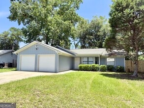Building Photo - 114 Dogwood Cir