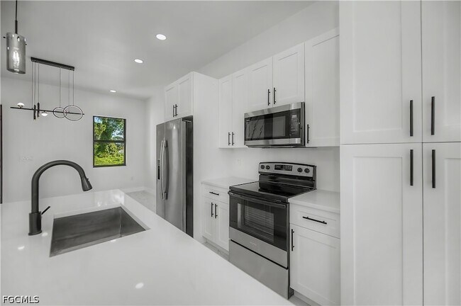 Building Photo - 3123 69th St W
