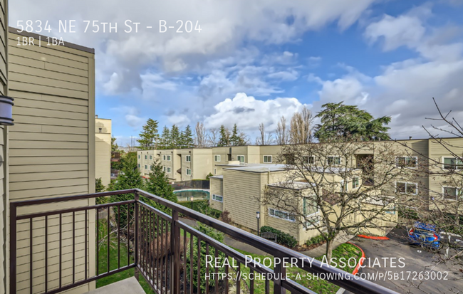 Building Photo - 5834 NE 75th St