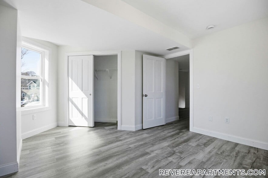 Building Photo - 23 Blake St