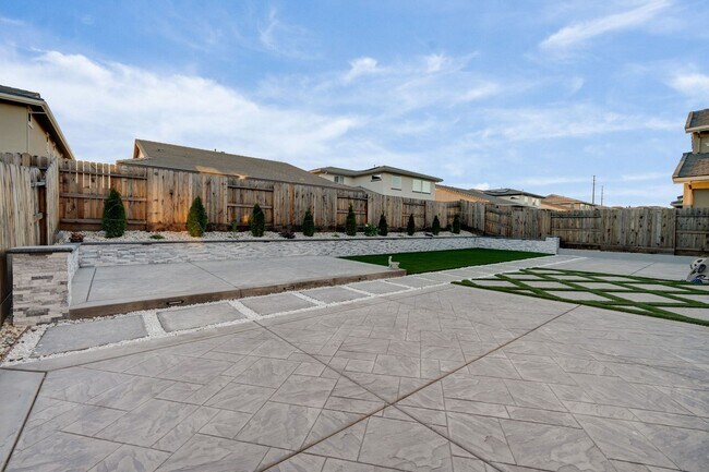 Building Photo - Luxury 4 Bedroom Home in Gated El Dorado Hills Community!