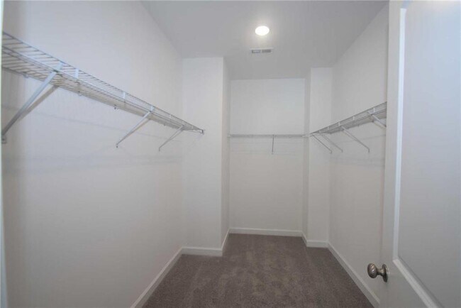 Building Photo - 2861 Boone Dr
