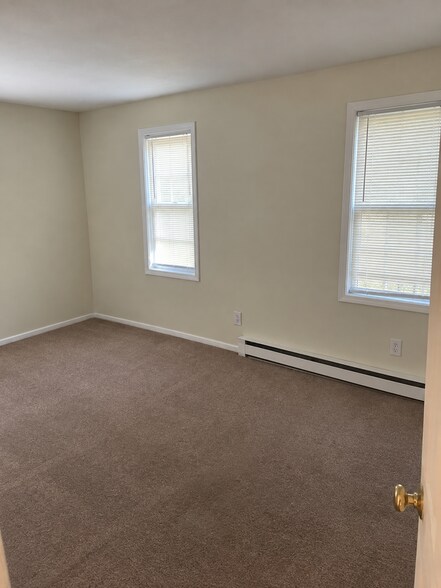Bedroom 2 - 60 Lincoln St
