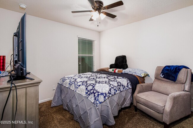 Building Photo - 8482 Julia Marie Cir
