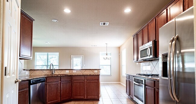 Building Photo - 2301 Giddens Dr