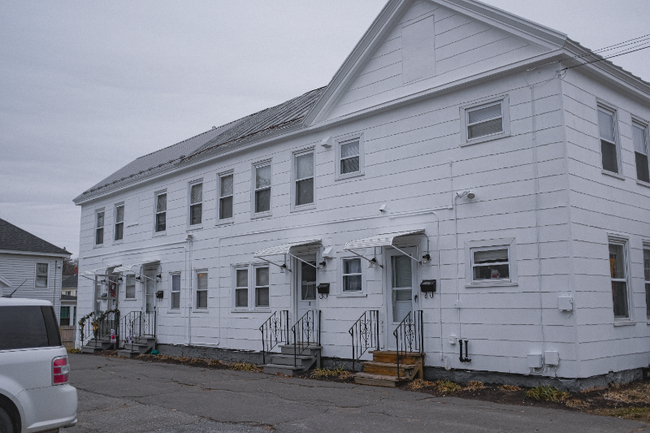 Building Photo - 60 Pleasant St