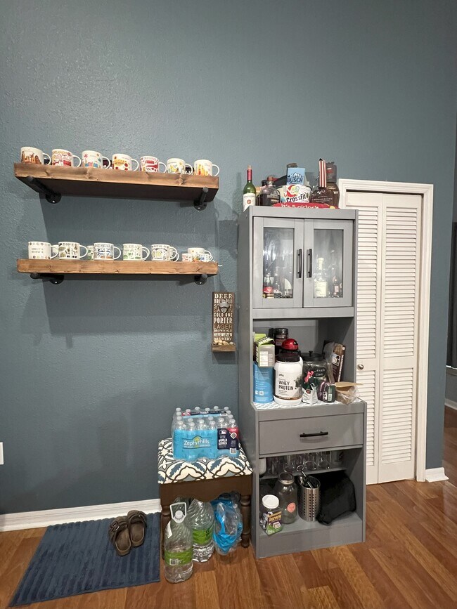 Kitchen - 2121 Winterset Dr