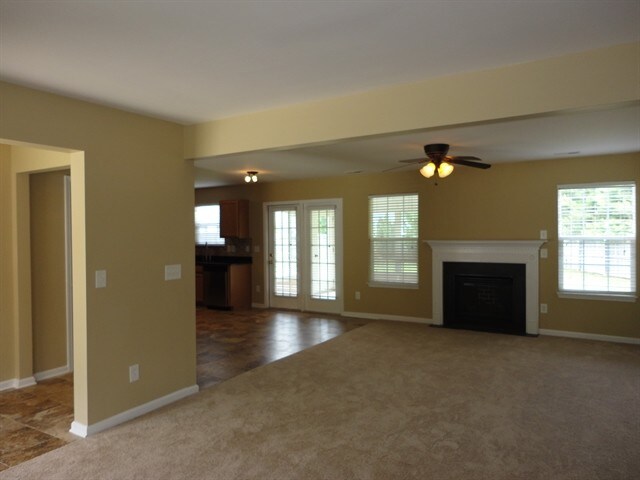 Building Photo - 220 N Fuquay Springs Avenue