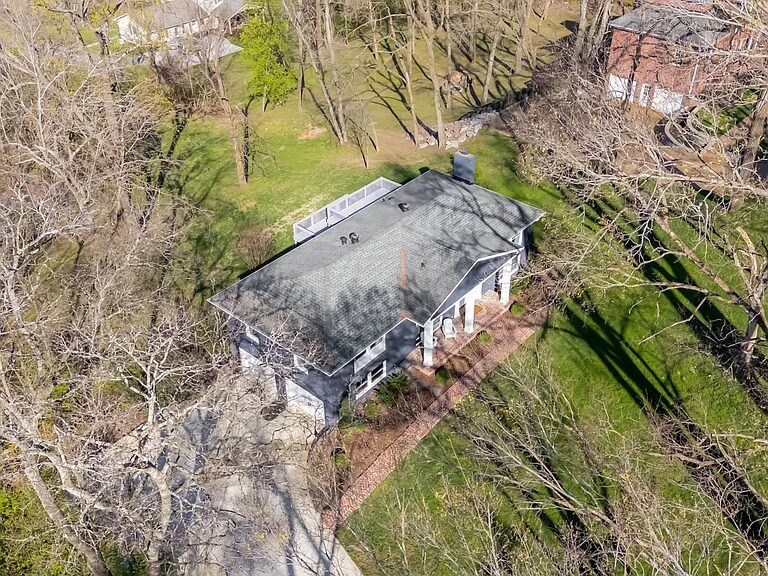 Building Photo - 5102 Beauregard Ln