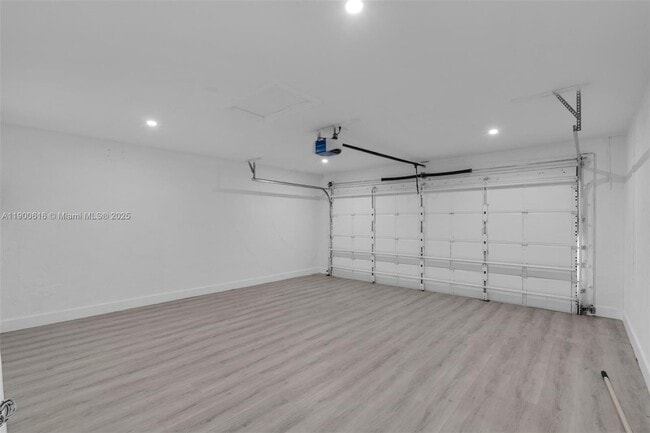 Building Photo - 425 SW 198th Terrace