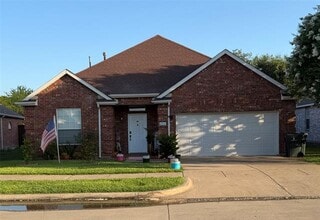 Building Photo - 4214 Carrington Dr