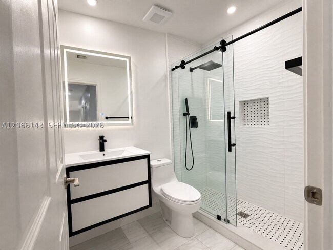 Building Photo - 9720 SW 164th Ave