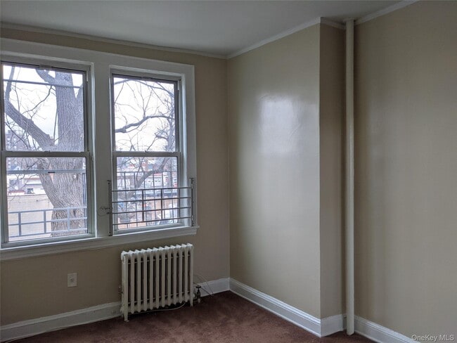 Building Photo - 26 Coligni Ave