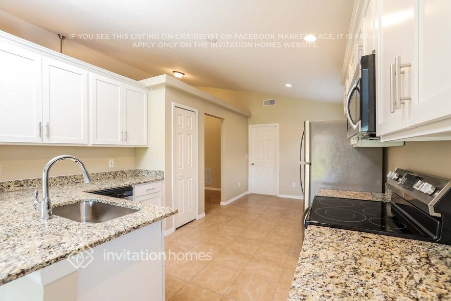 Building Photo - 10965 Brown Trout Cir