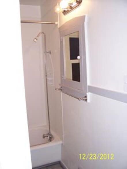 Building Photo - 1110 S 900 E