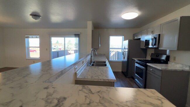 Building Photo - 962 Red Cloud Ct