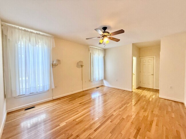 Building Photo - **OFFERING REFUNDABLE APPLICATION FEES** Spacious 3BD, 3BA Raleigh Home with a Bonus Room, 2-Car ...