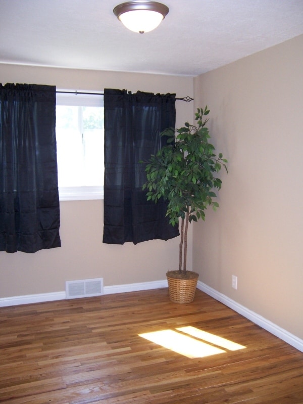 Building Photo - 3384 S 2760 W