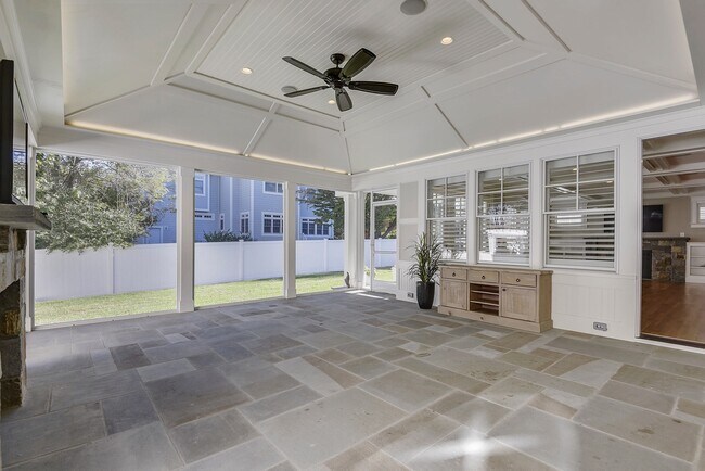 Building Photo - 5br Bethesda Home for Rent