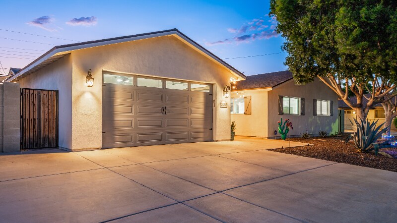Primary Photo - 2530 N 68th Pl