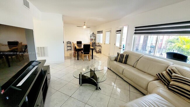 Primary Photo - 1100 Atlantic Shores Blvd