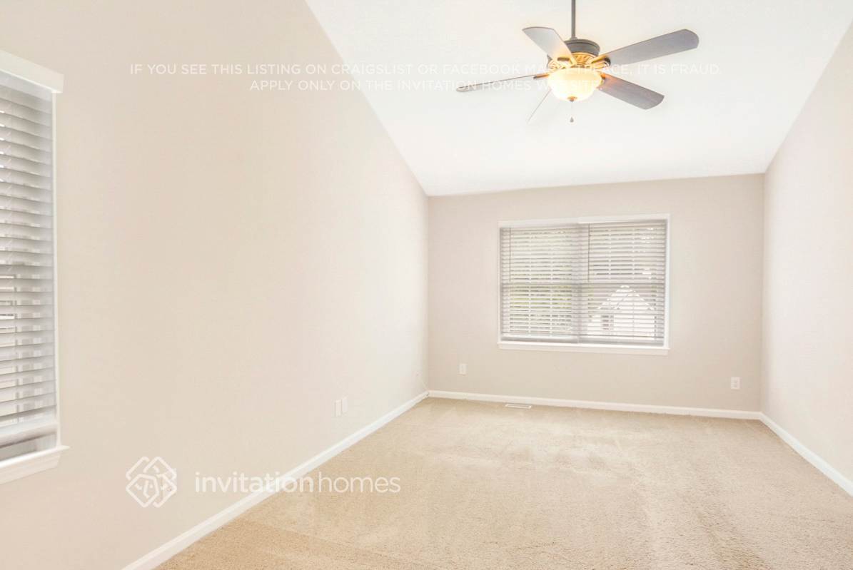 Building Photo - 8644 Swarthmore Dr
