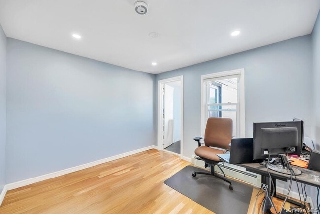 Building Photo - 10 Harrison Ave