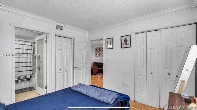 Building Photo - 2575 SW 27th Ave