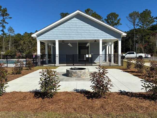 Building Photo - 2116 Sounders Ln NE