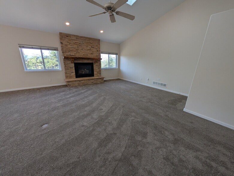 Building Photo - 5995 Burgess Rd