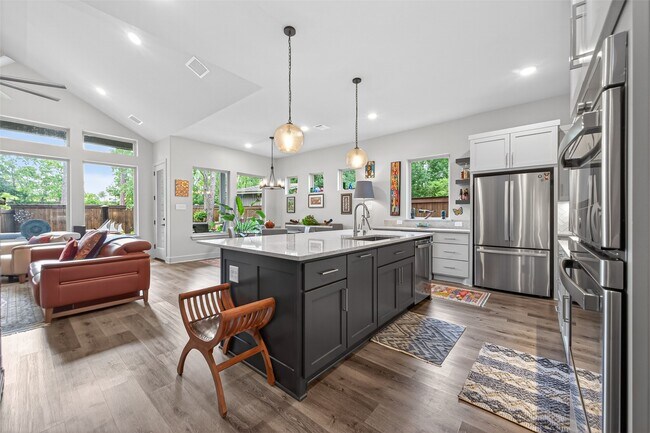 Building Photo - 9979 Pebble Glen Dr