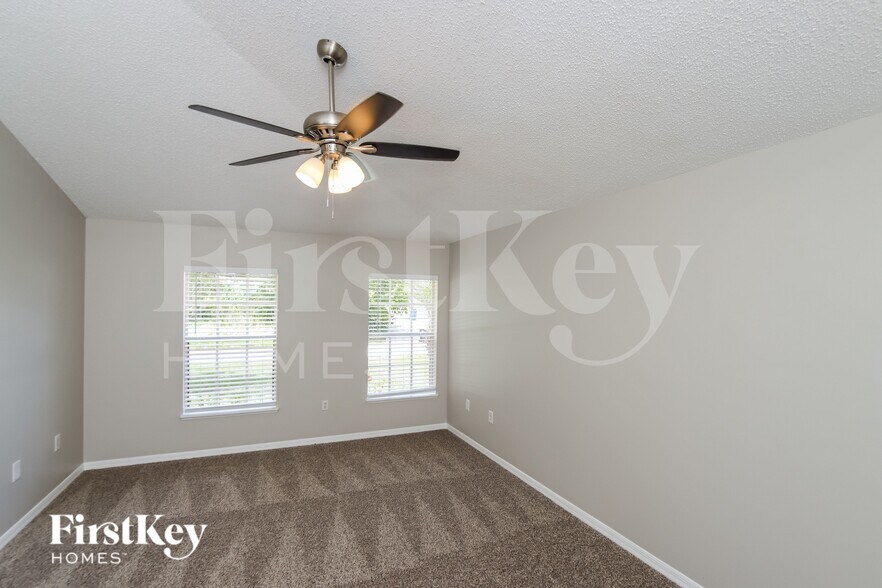 Building Photo - 1686 Whiting St SE