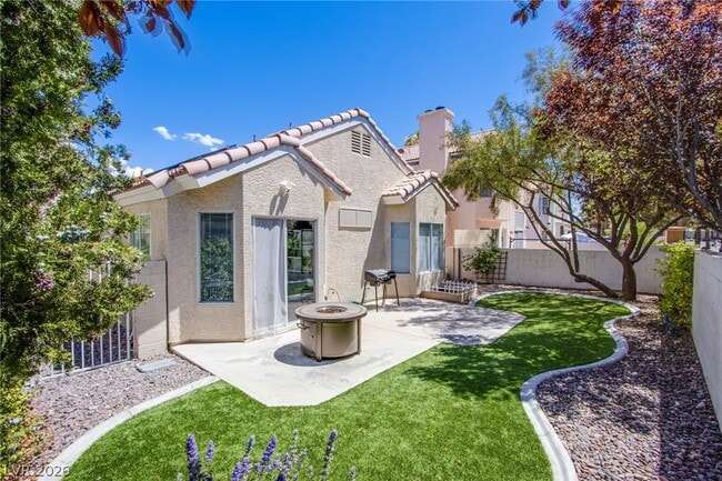 Building Photo - 1525 Imperial Cup Dr