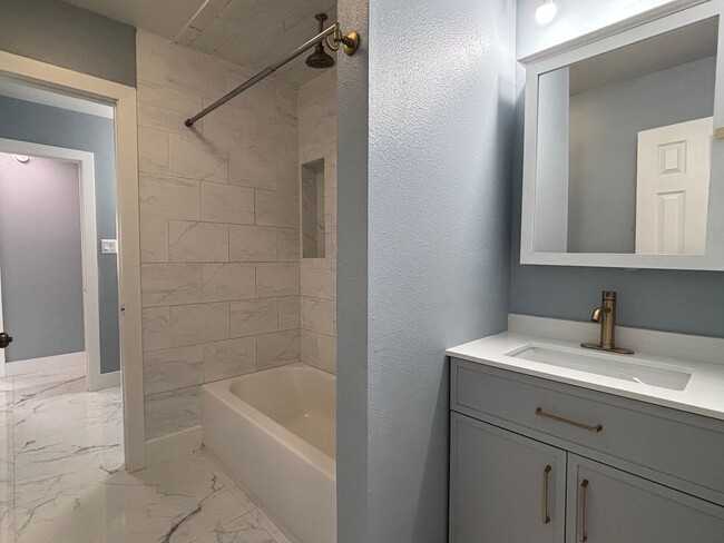 Building Photo - Spacious 4BR Single-Story with Pool, RV Parking & Large Lot Near Shopping & Dining