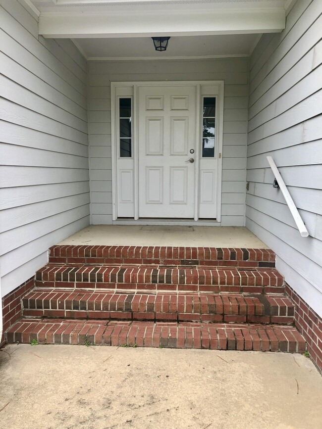 Building Photo - 1504 Richborough Ct