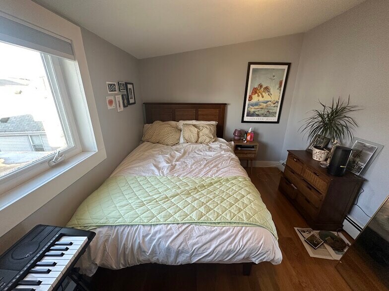 Building Photo - 297 Beacon St