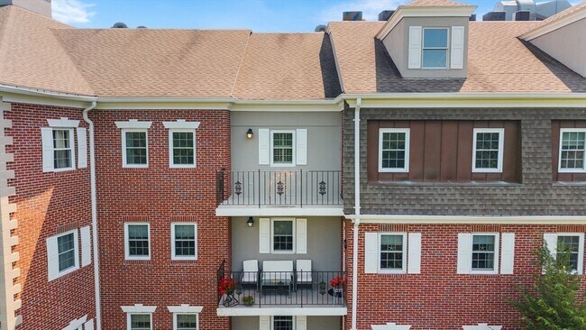 Building Photo - 50 Freedom Hollow