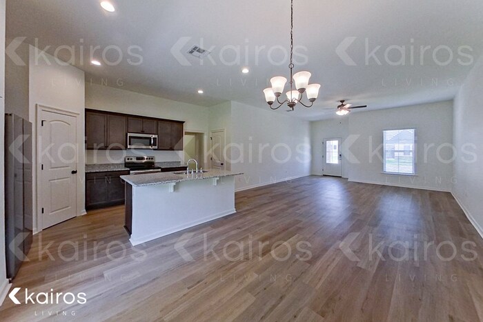 Building Photo - 113 Teddy Ln