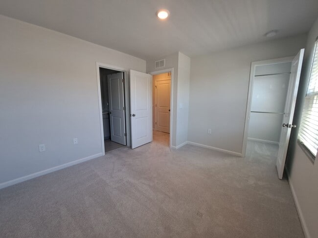 Building Photo - 2728 Chert Ln