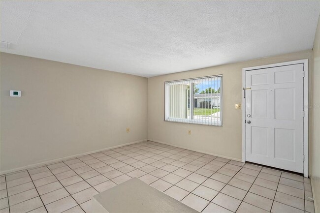 Building Photo - 10014 Sleepy Hollow Ln
