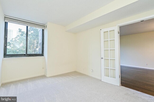 Building Photo - 5505 Seminary Rd