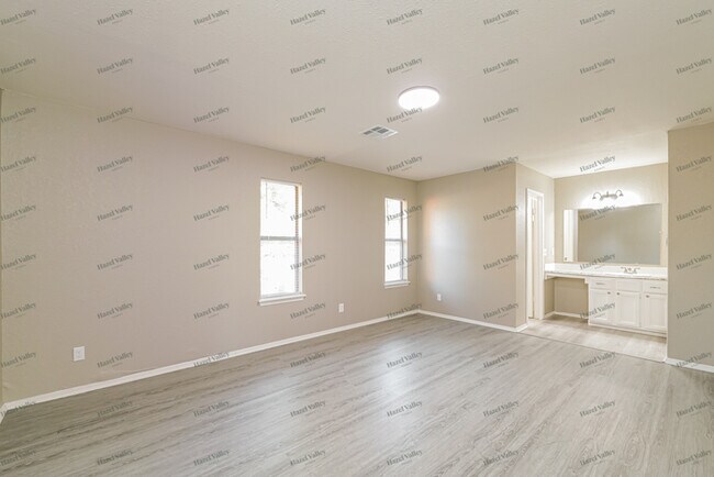 Building Photo - 824 NW 114th St