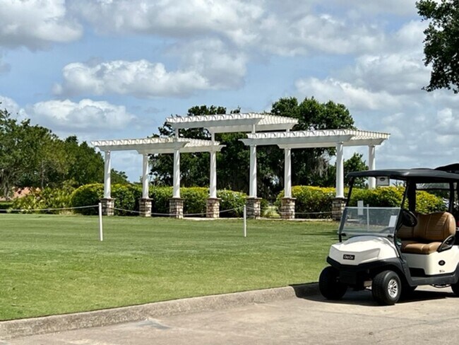 Building Photo - EAGLE CREEK LAKE NONA! WELCOME HOME! Beautiful water views! Spacious 2 story-3 bedroom 2.5 bath h...