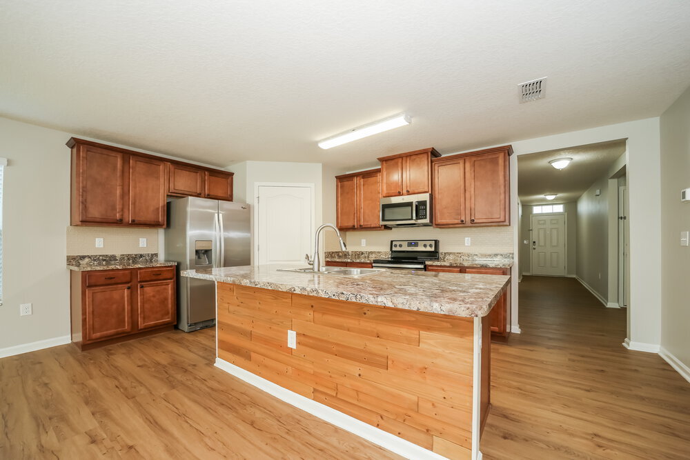 Building Photo - 45014 Ingleham Cir
