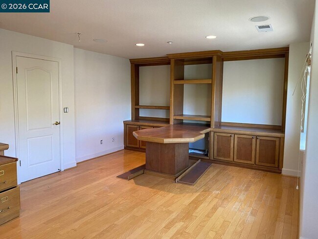 Building Photo - 171 Shadowhill Cir