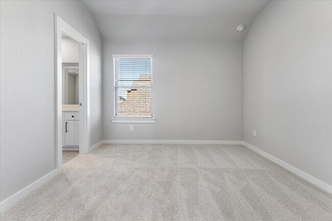 Building Photo - 608 Cottage Wood Dr