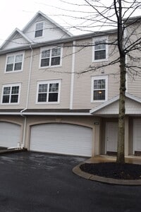 Building Photo - 140 Kenley Ct