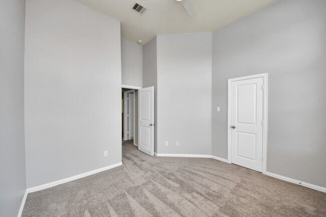 Building Photo - 1715 Ryon Falls Dr