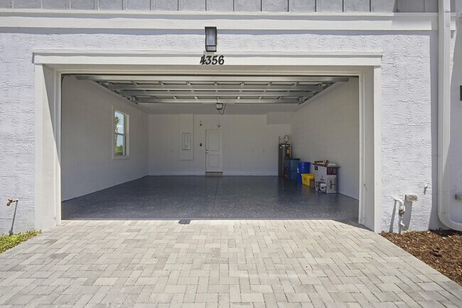Building Photo - 4356 Brookgreen Sq