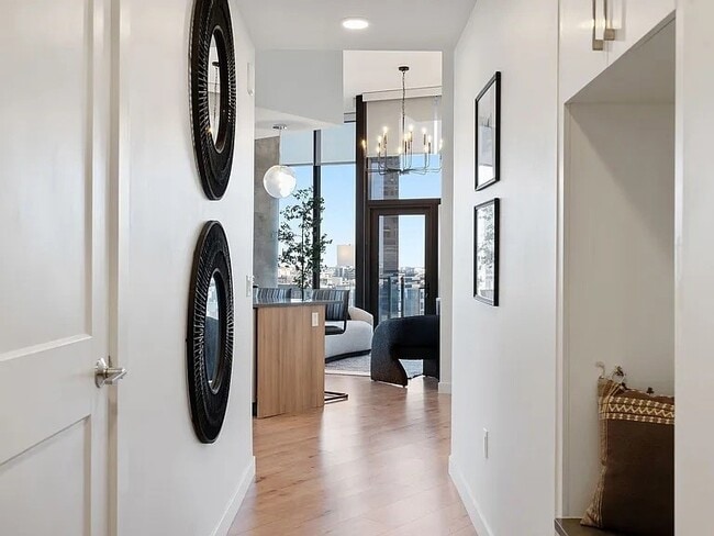 Building Photo - 1212 Demonbreun St